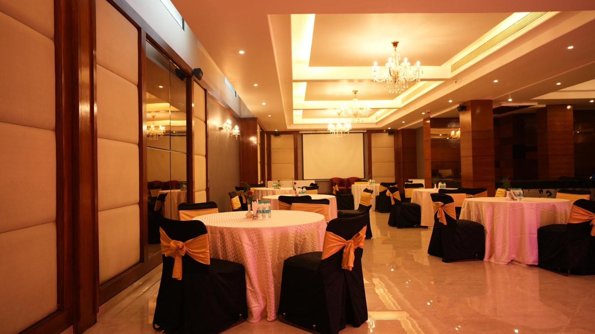 Hotel Africa Avenue - Greater Kailash 1 نيودلهي المظهر الخارجي الصورة