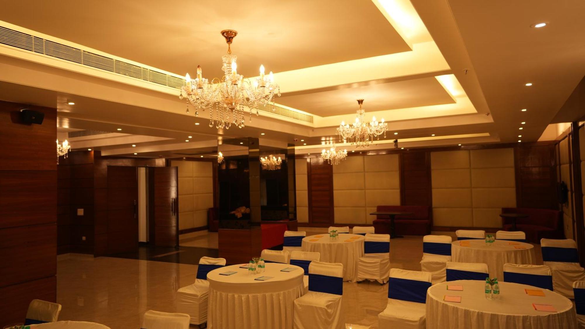 Hotel Africa Avenue - Greater Kailash 1 نيودلهي المظهر الخارجي الصورة